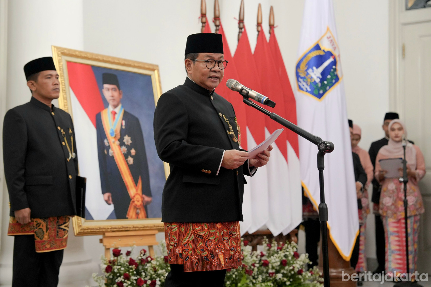 5pelantikan Uus Sekda.jpg