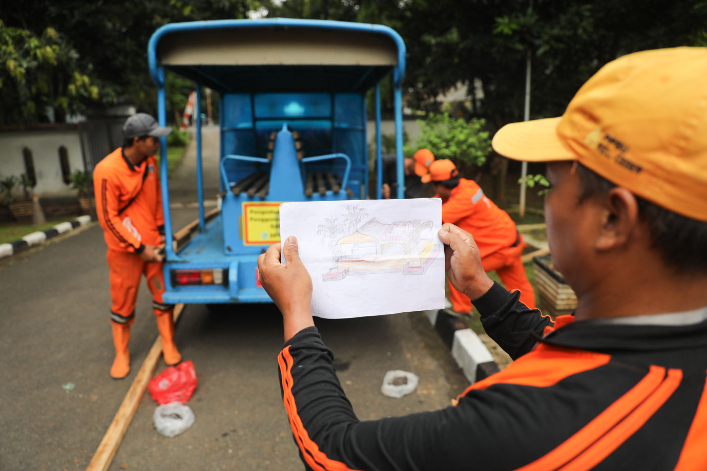 Pembuatan Mobil Hias-6.jpg