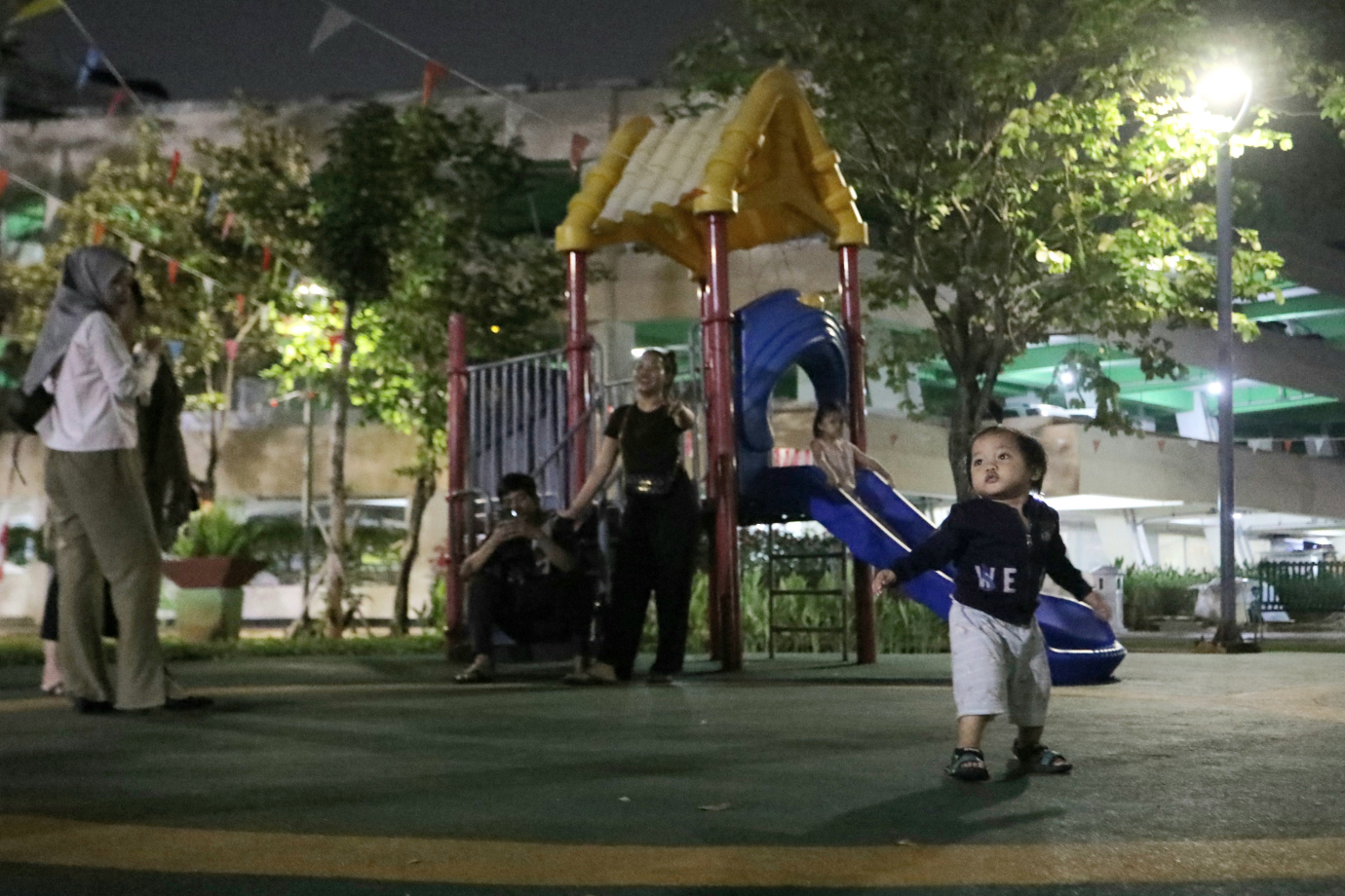 5 Taman Menteng Jadi Ruang Favorit Warga Usai Dibuka 24 Jam_5.jpg