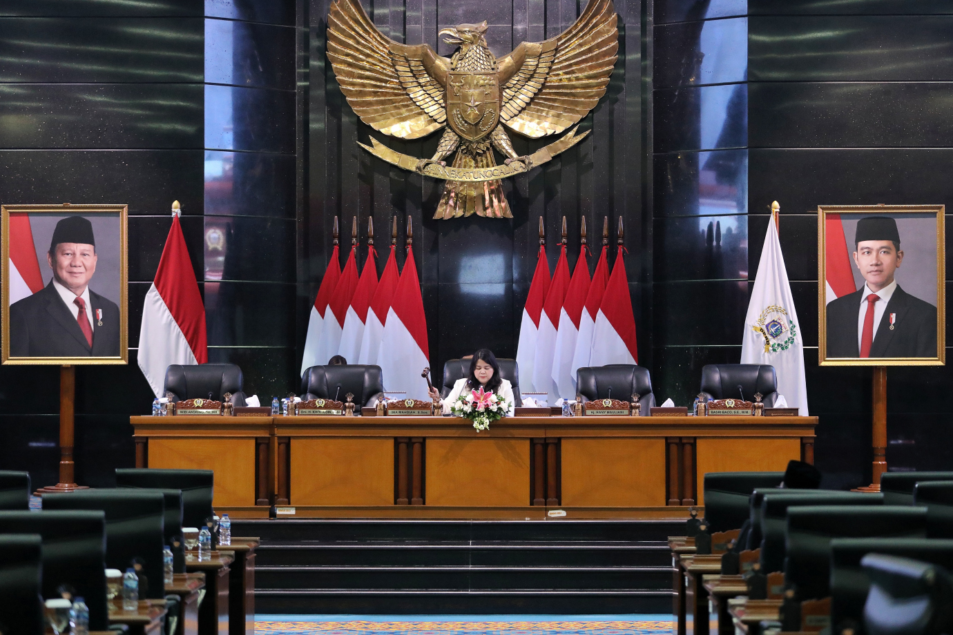 2.Rano Karno Hadiri Rapat Paripurna DPRD atas LKPJ Gubernur DKI Jakarta Tahun 2024.jpg