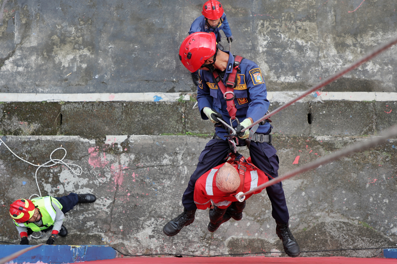 8.Dinas Gulkarmat Gelar Jakarta Fire Fighter Challenge 2025.jpg