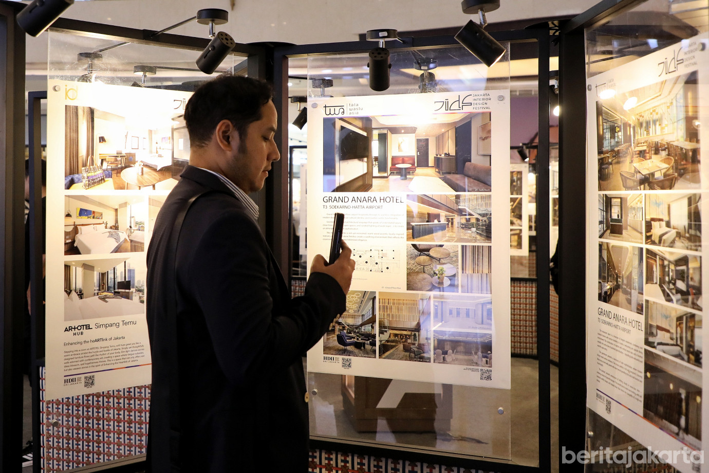 5.Melihat Pameran Jakarta Interior Festival.jpg