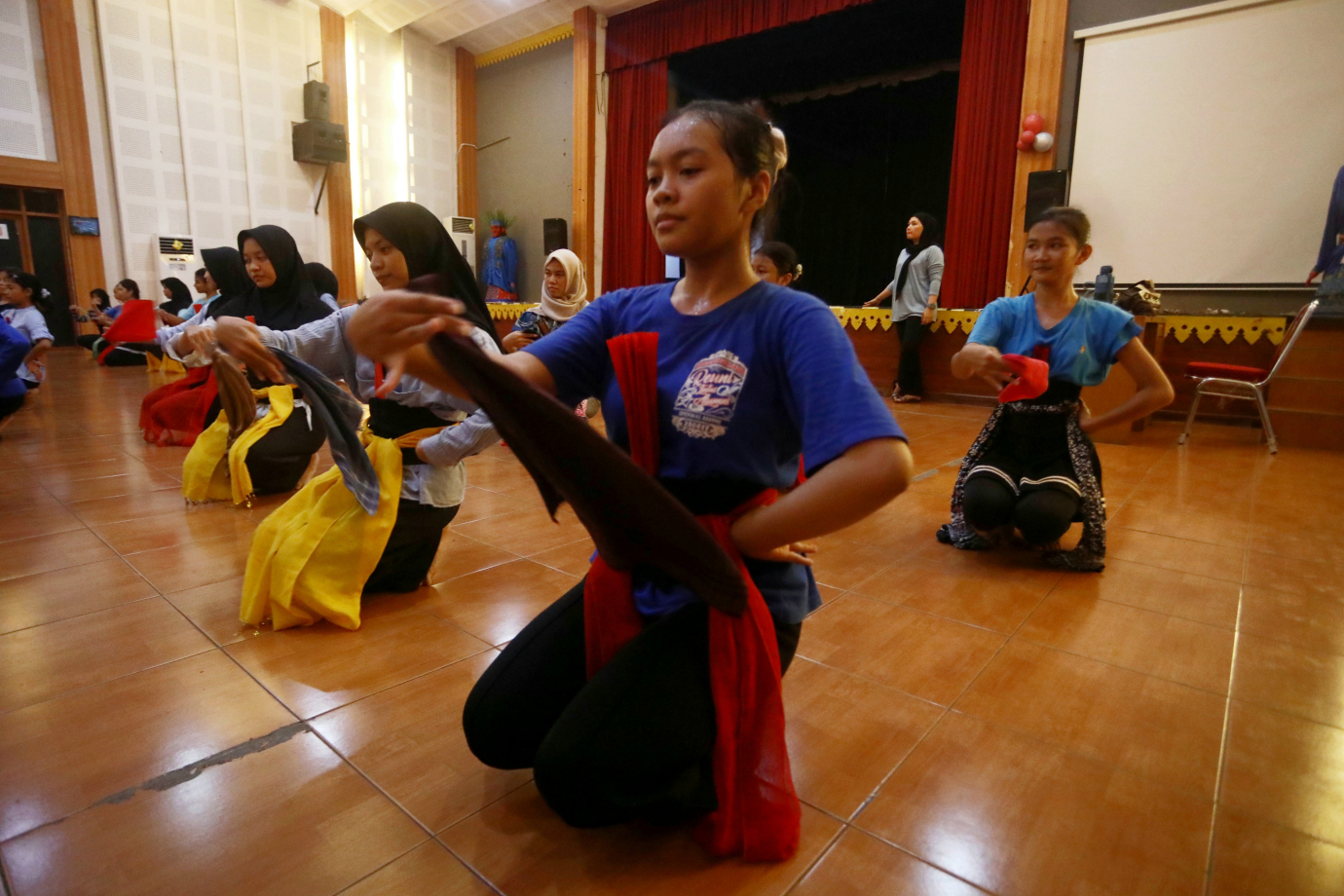 4 Suku Dinas Kebudayaan Jakarta Barat Gelar Pelatihan Seni Tari Nusantara_4.jpg