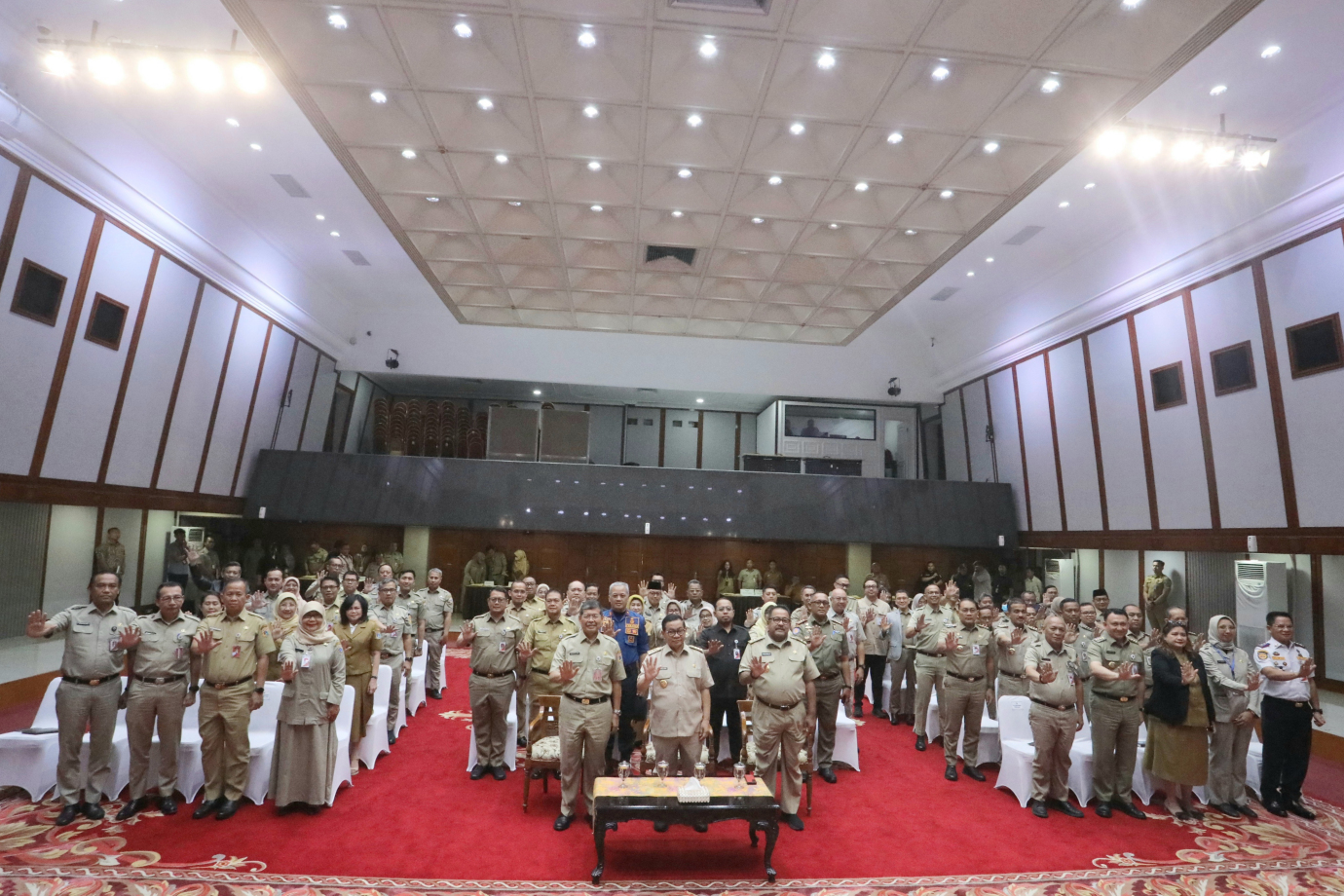 7 Gubernur Pramono Tandatangani Perjanjian Kinerja Tahun 2025_7.jpg