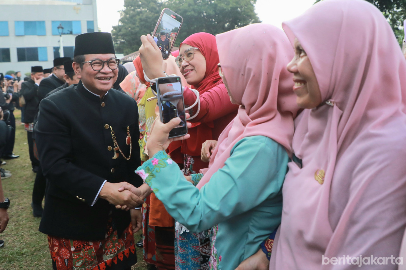 9-2pelantikan gel 2.jpg