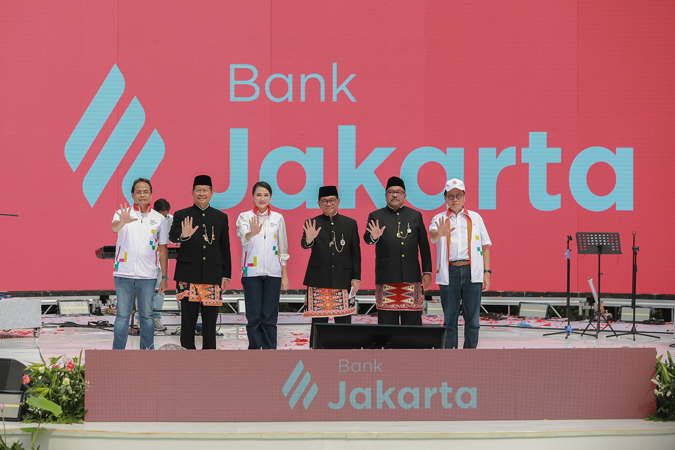 gub-wagub-bank-jakarta-09.jpg