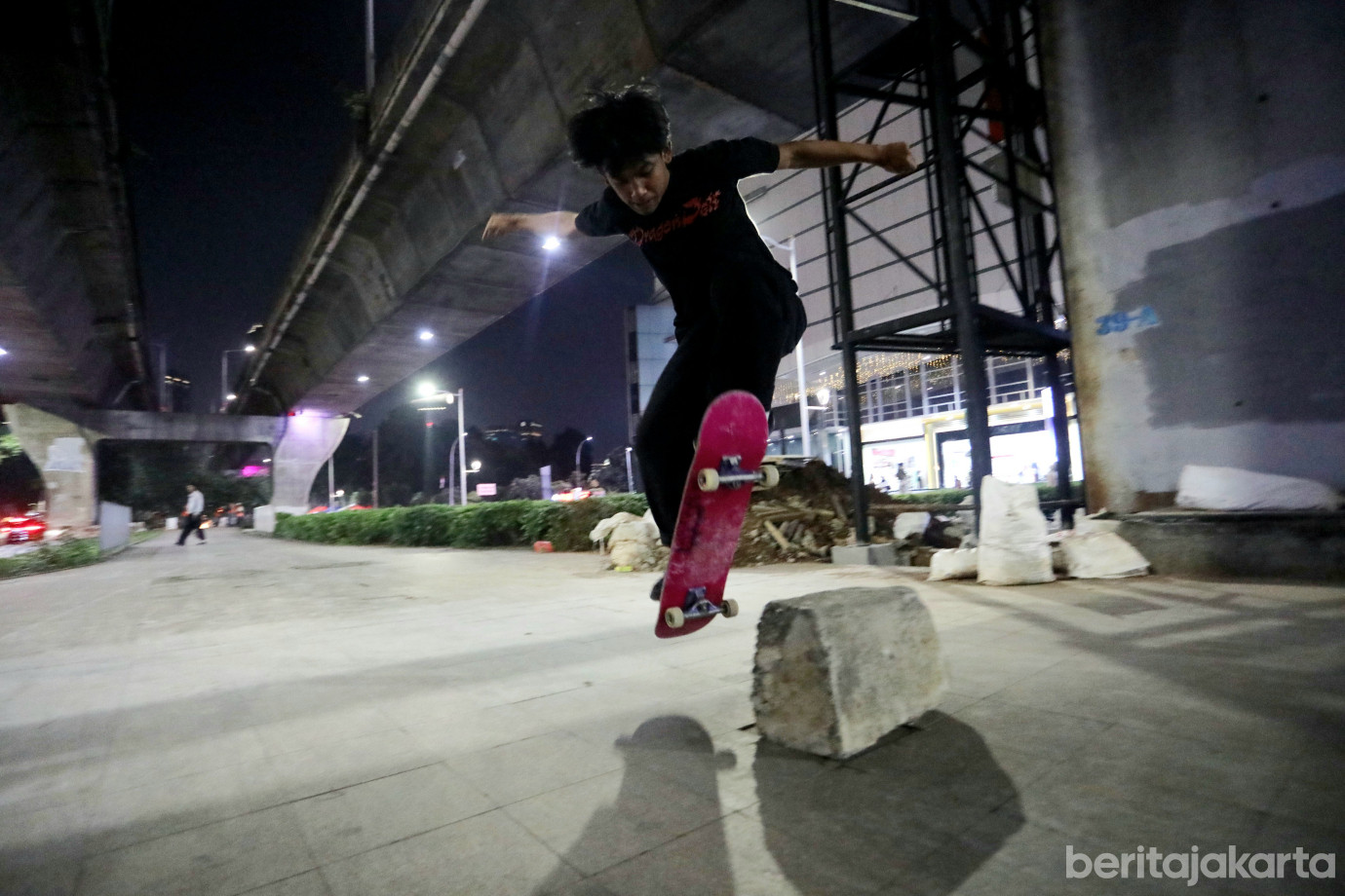 2 Area Skateboard JLNT Casablanka_2.jpg