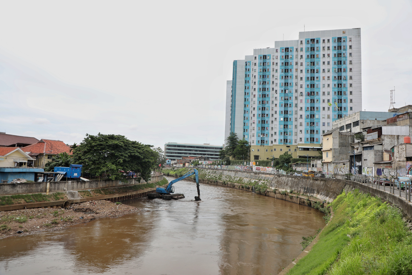 1.Pengerukan Lumpur.jpg