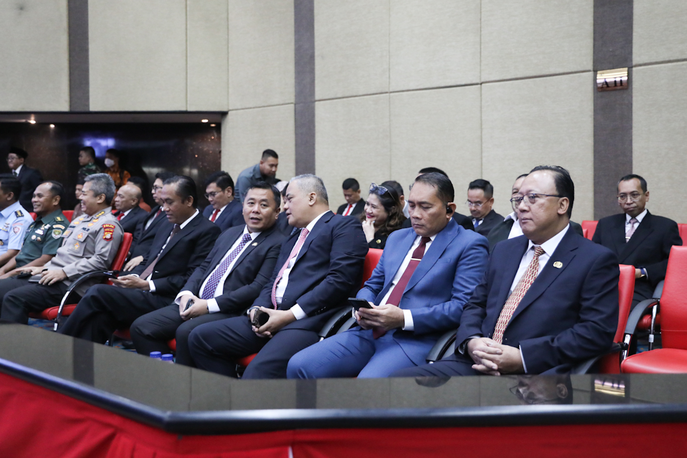 6 Paripurna DPRD wtp 7-3.jpg