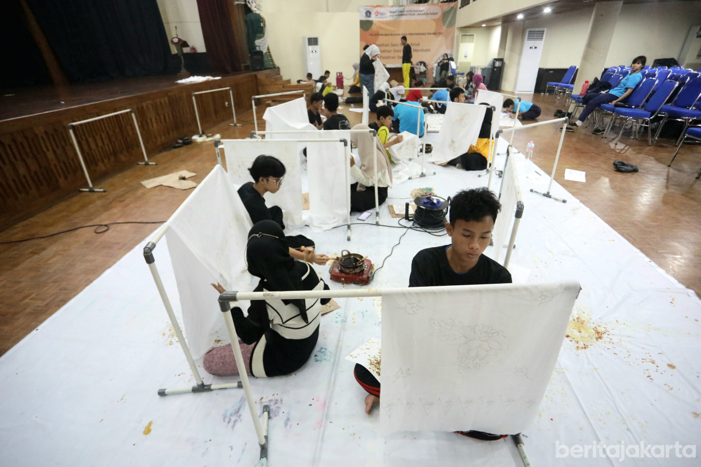 1 Pelatihan Membatik untuk Murid SLB di Jakarta Pusat_1.jpg