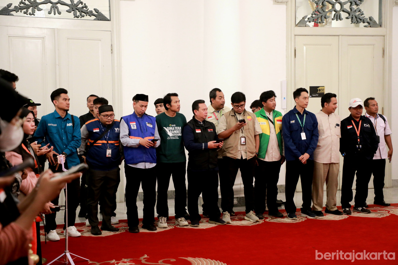 2-1 bantuan sumatra.jpg