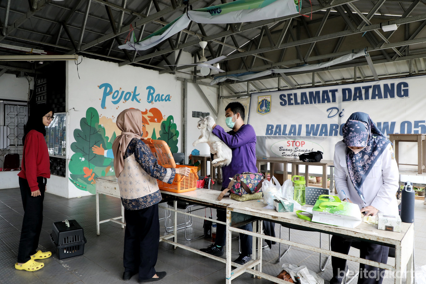 2.83 HPR Berhasil Divaksinasi di Pasar Minggu .jpg