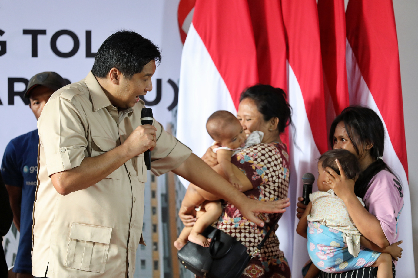 5.Serah Terima Kunci Hunian Rusun Rawa Buaya.jpg