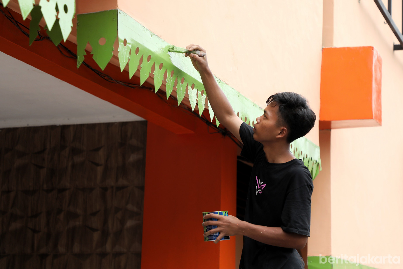 7.Kadispora Tinjau Kesiapan GOR Otista Sambut POPNAS.jpg