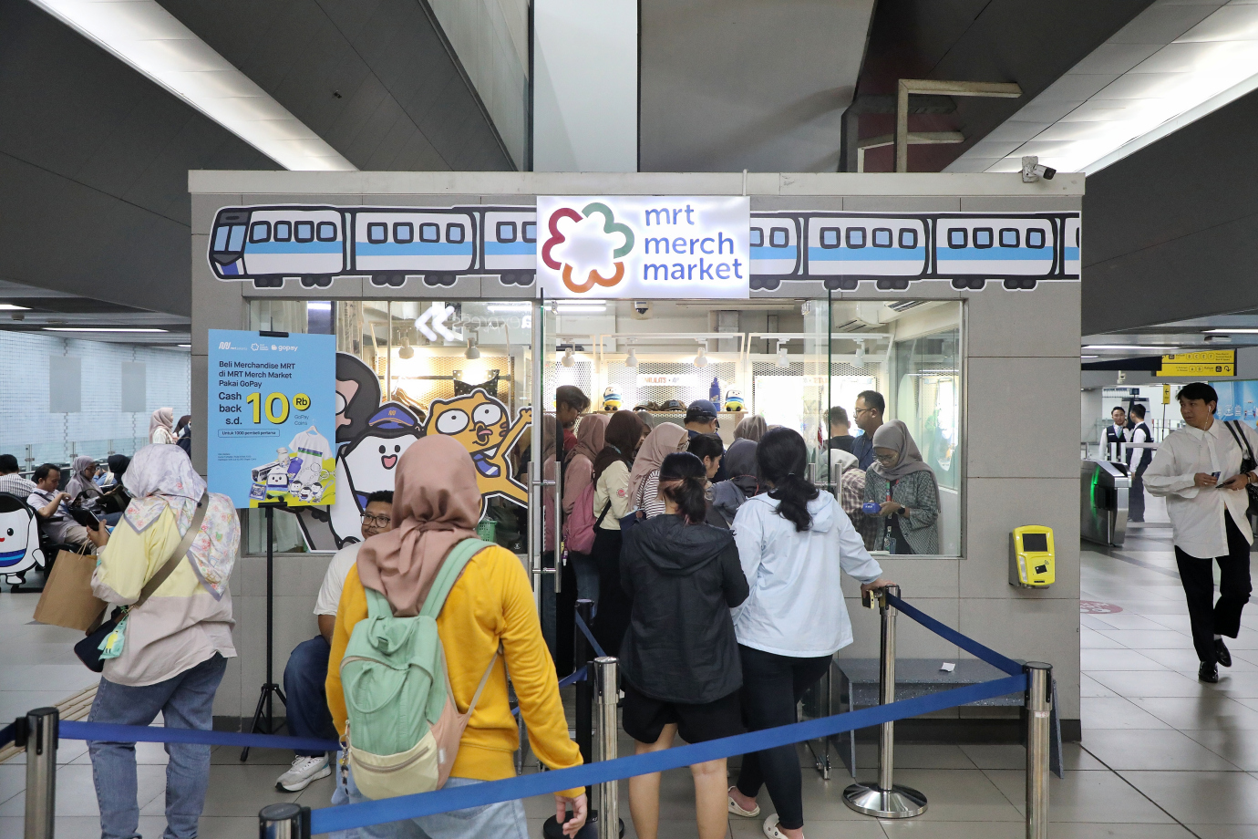 1.MRT Merch Market Disambut Antusias Masyarakat.jpg