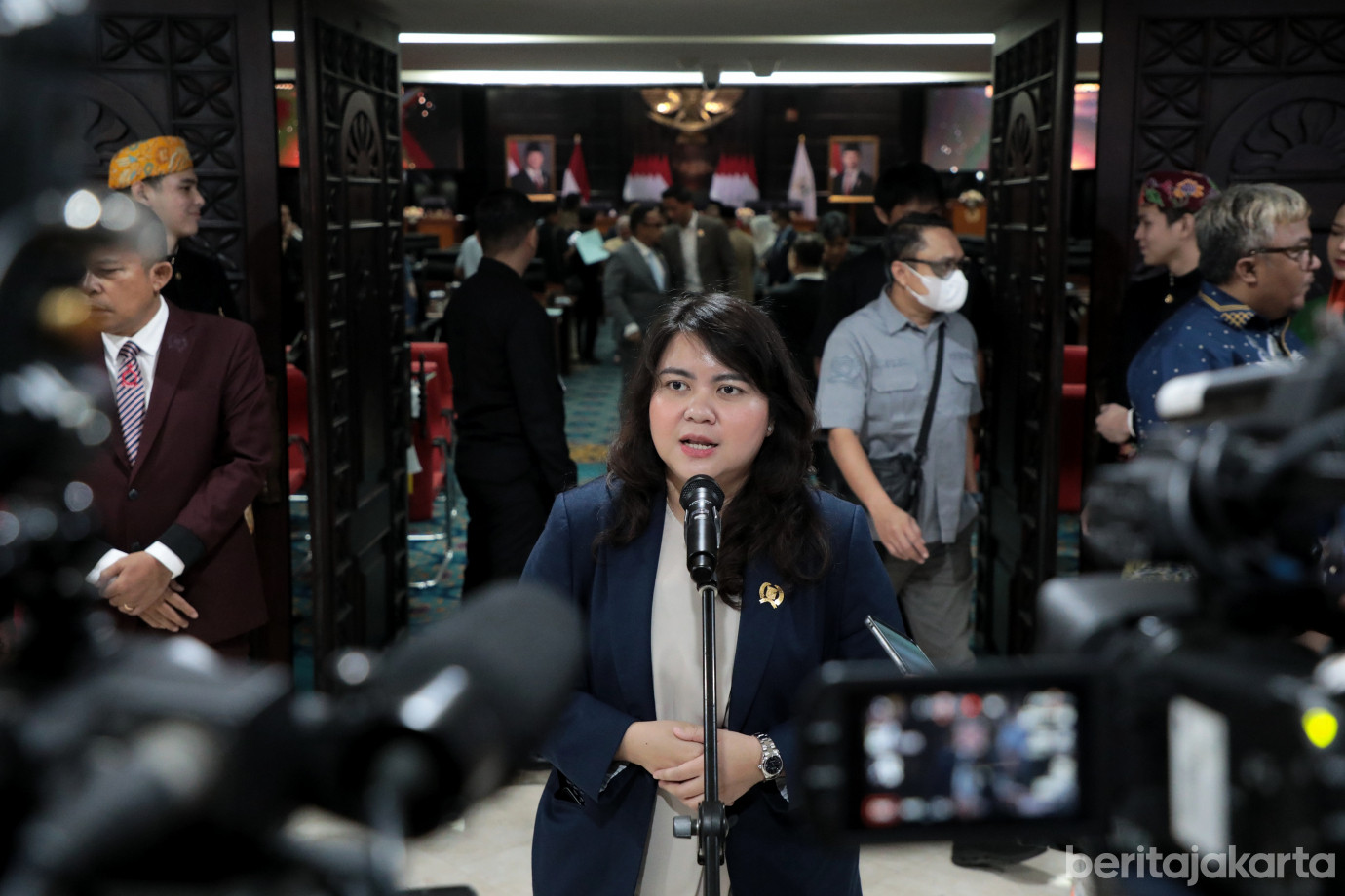 8.DPRD DKI Gelar Paripurna Penyampaian Laporan Reses Pertama 2025.jpg