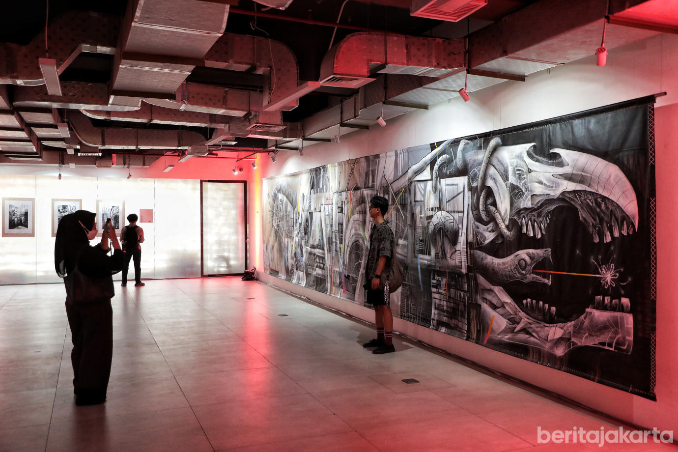 4.Melihat Pameran Seni Bertajuk _Pinata_ Karya Herzven.jpg