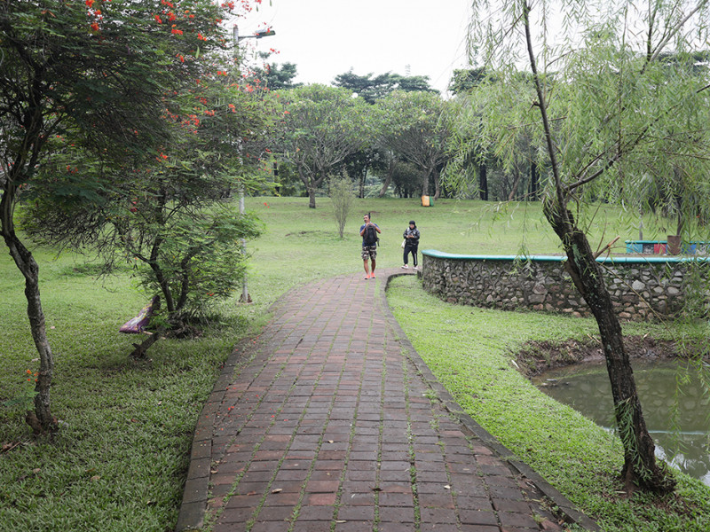 taman-bambu-setu-cipayung-01.jpg