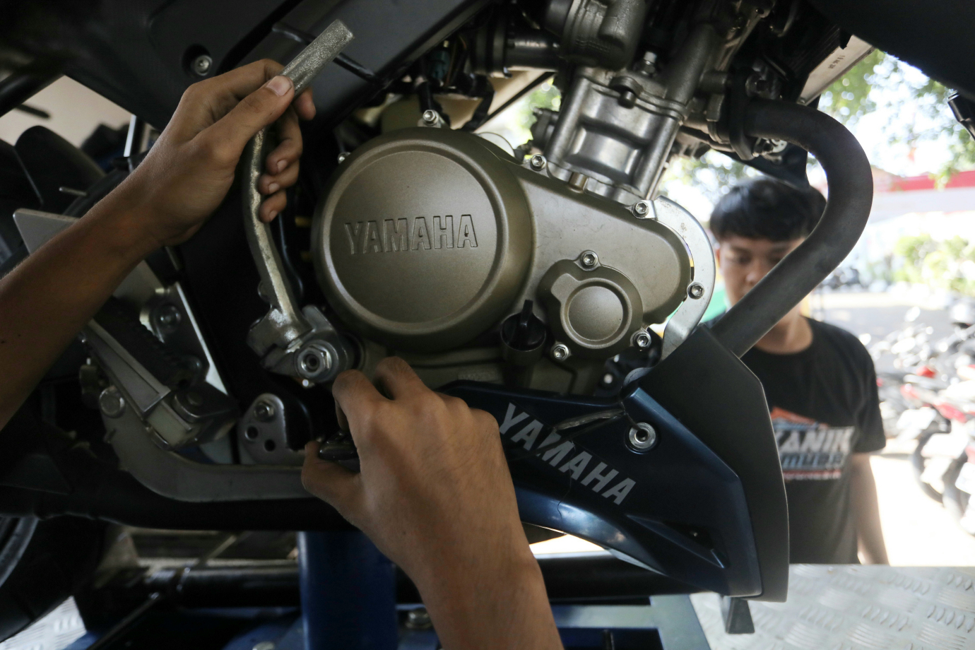 5 10 Warga Kurahan Raw Terate ikuti MTU Service Sepeda Motor_5.jpg
