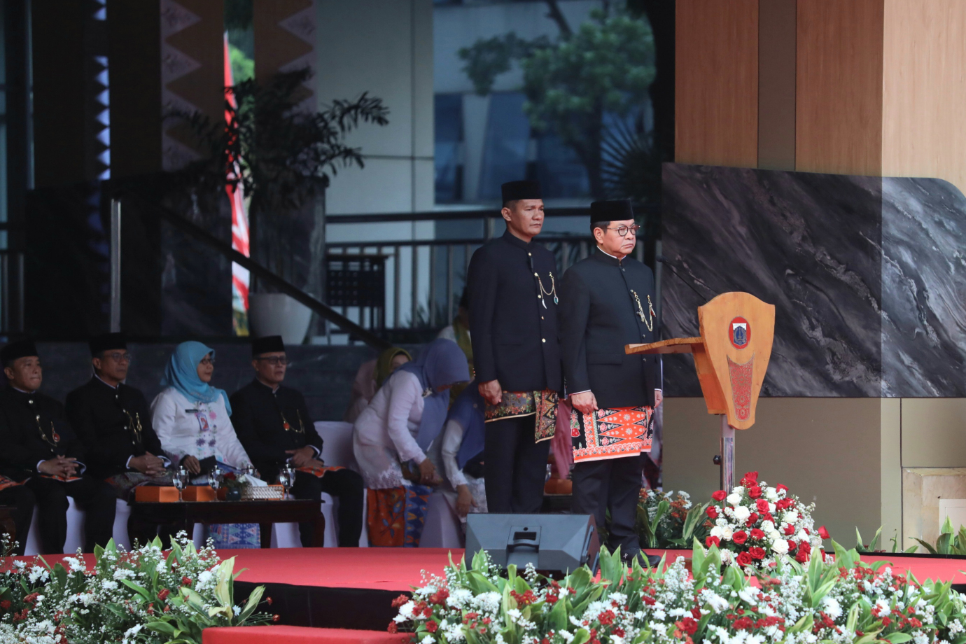 2 Gubernur Menghadiri Upacara Hardiknas 2025_2.jpg