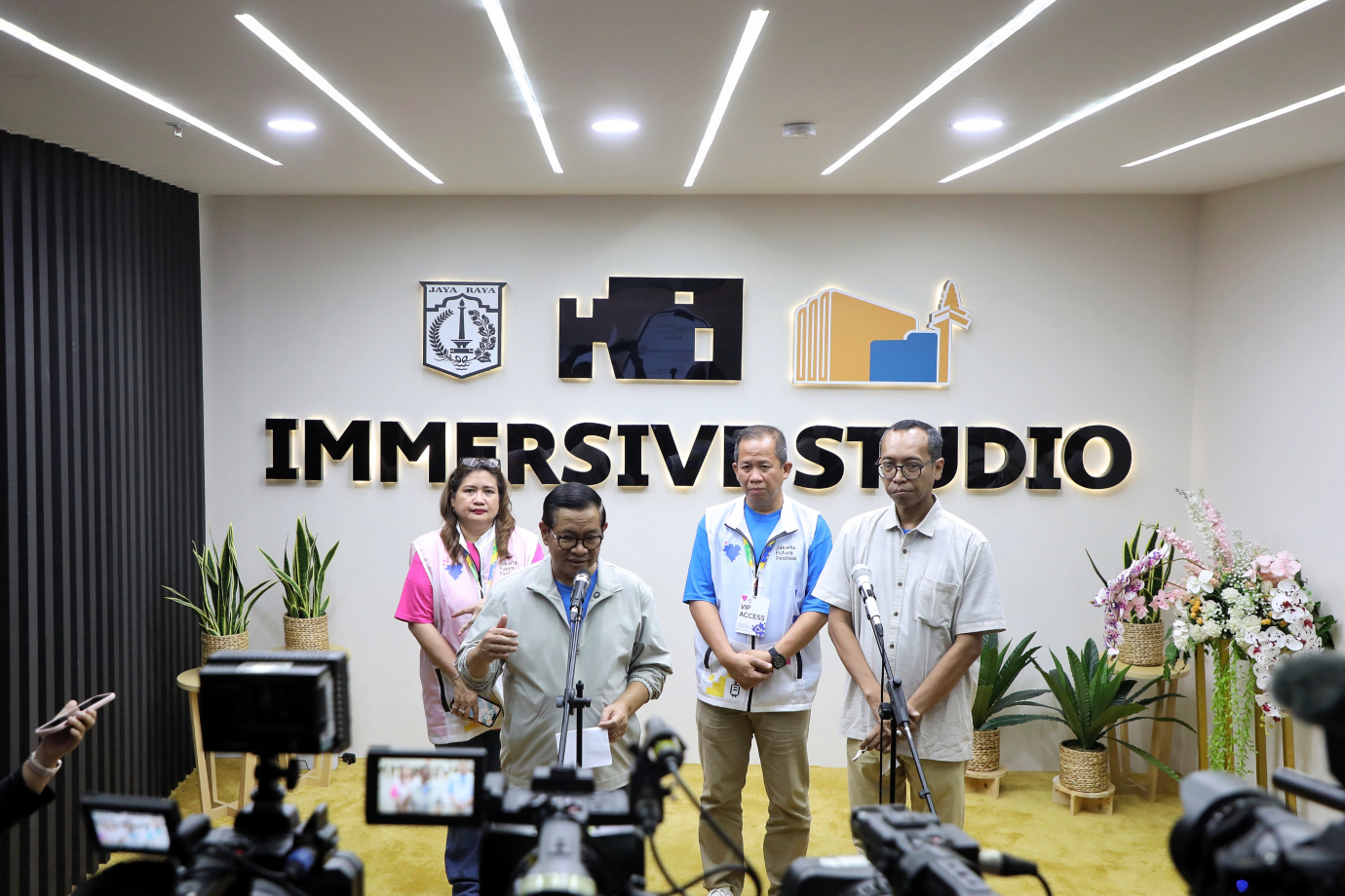 6.Pramono Tinjau Studio Immersive di Perpustakaan Jakarta.jpg
