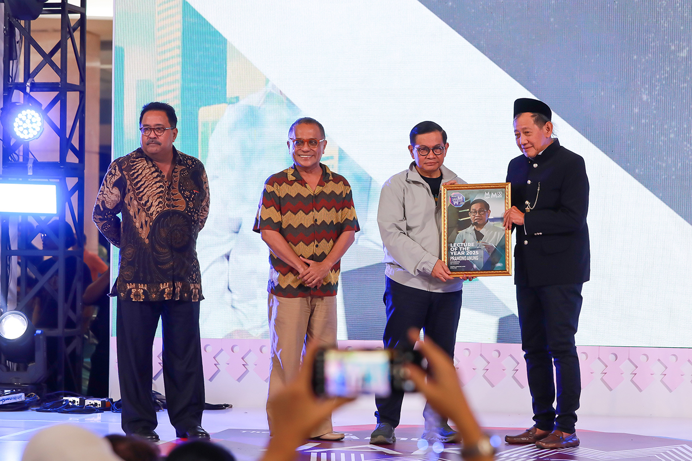 penutupan-JMW-2025-08.jpg