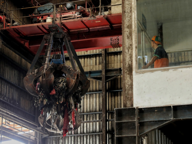 5 PLTSa Merah Putih.jpg