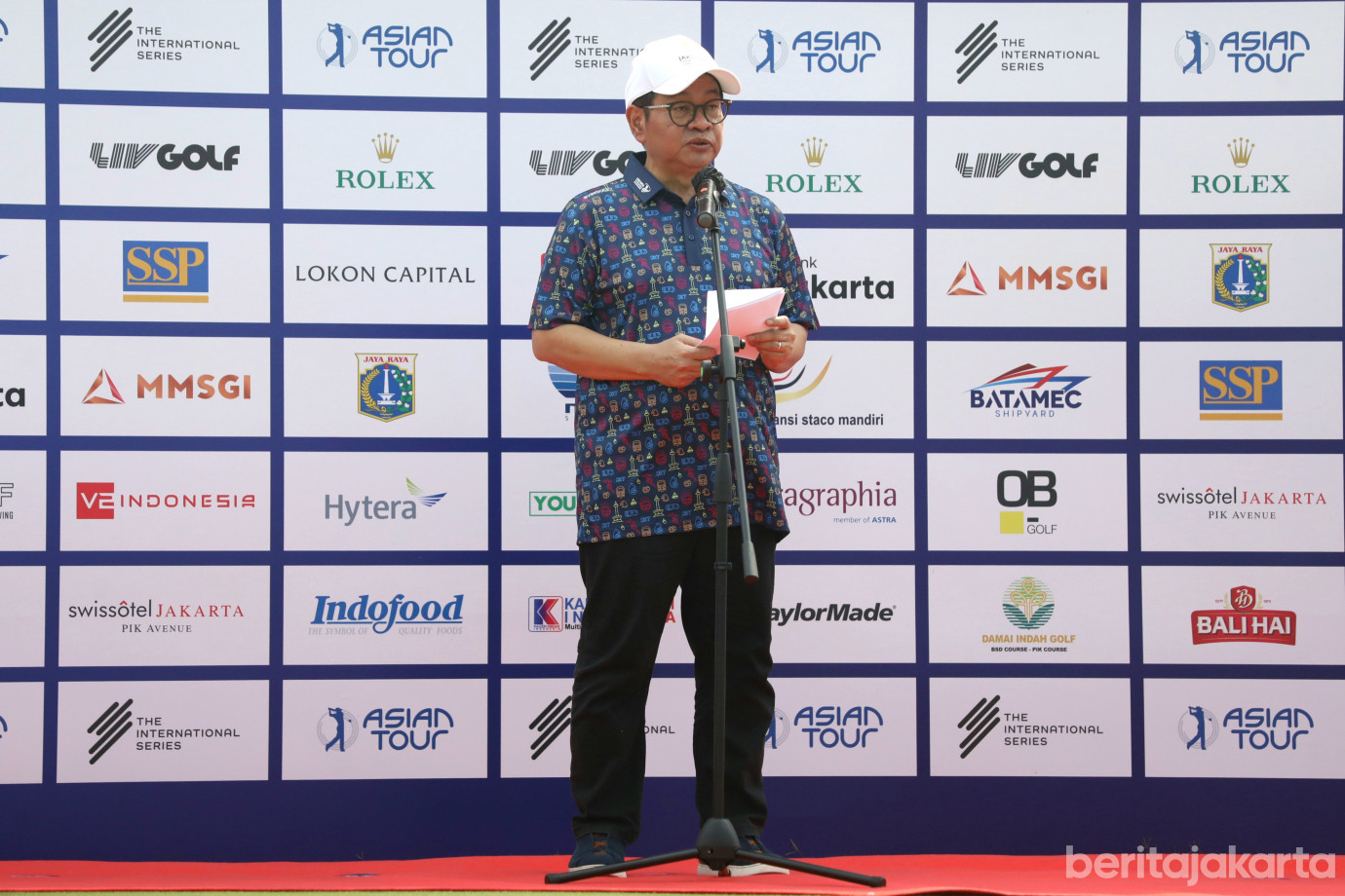 4 Gubernur DKI Jakarta Serahkan Piala JAKIC 2025_4.jpg