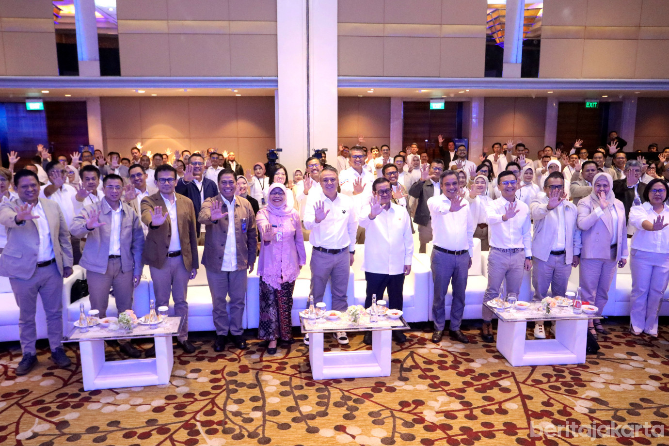 5 Gubernur Pramono Paparkan Kepemimpinan Transformatif di Top Team Workshop Bank BTN_5.jpg