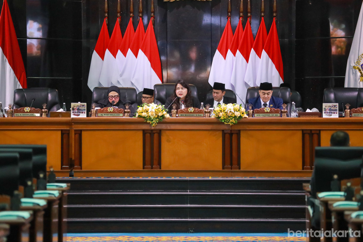 1paripurna pandangan fraksi2 raperda.jpg