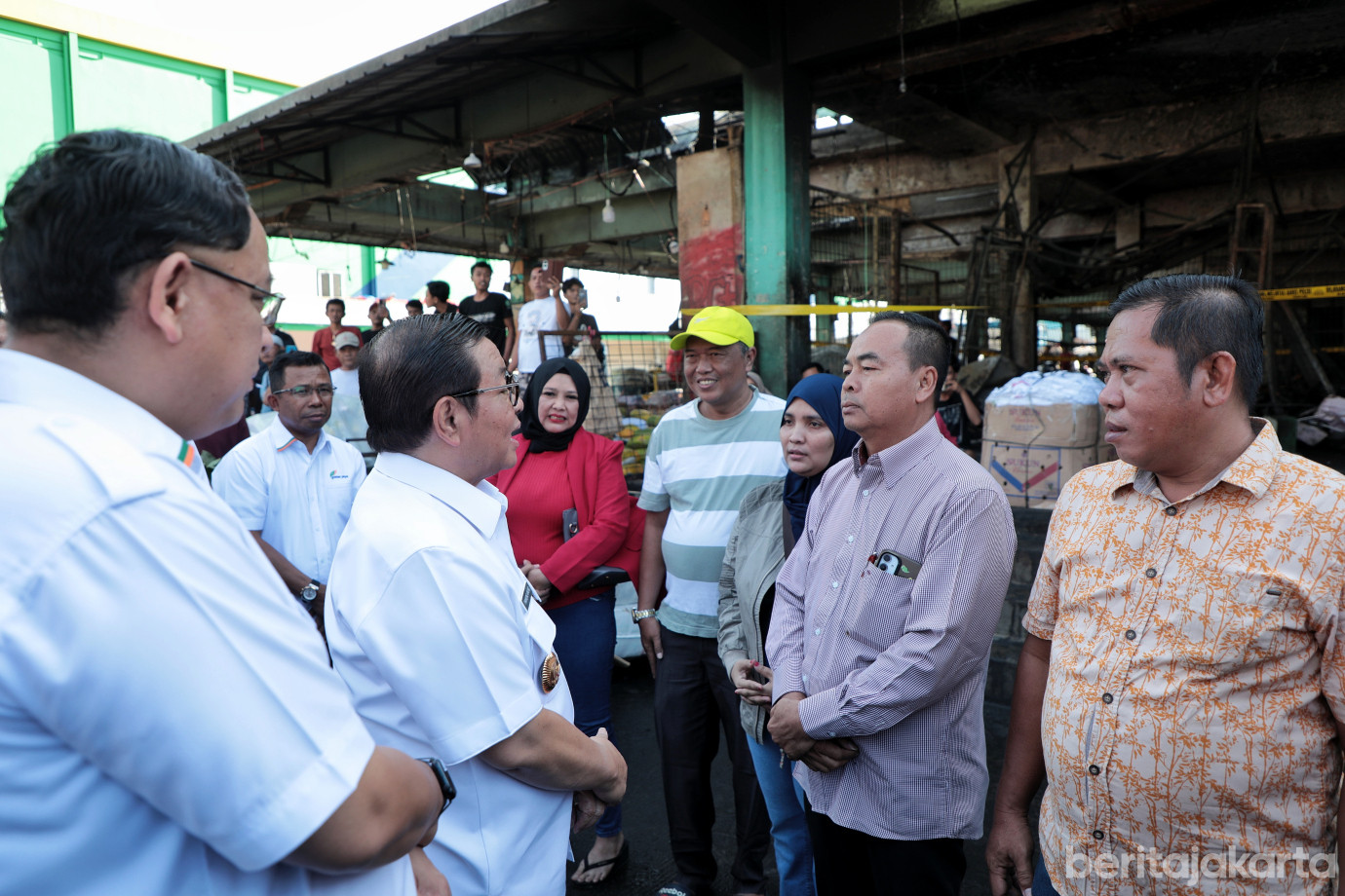 2.Pramono Tinjau Pasca Kebakaran Pasar Induk Kramat Jati.jpg