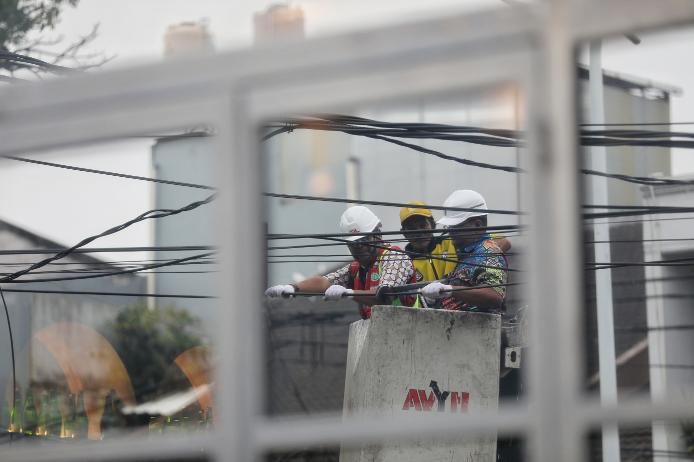 2.Pemotongan Kabel Udara.jpg