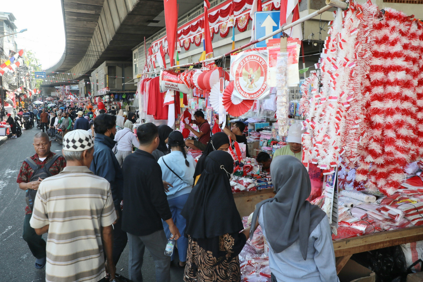 1 Pernak pernik 17agustus 1.jpg