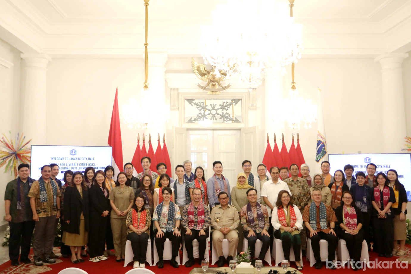6 Gubernur terima Kunjungan Delegasi CLC Singapura_6.jpg