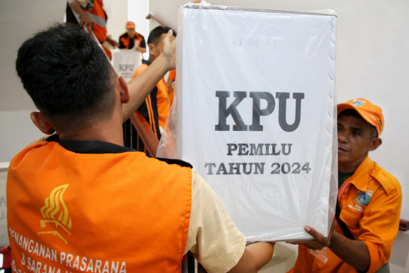 8.Pendistribusian Logistik Pemilu.jpg
