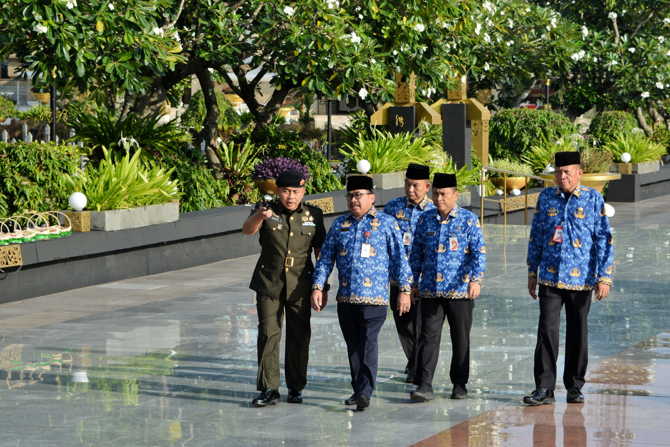 1.Ziarah TMP Kalibata.jpg