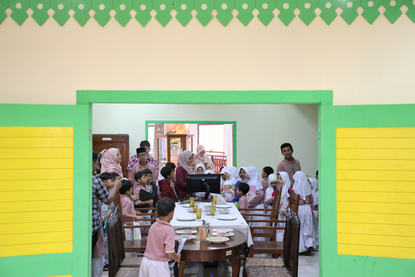 1.Setu Babakan perkenalkan kuliner Betawi dalam _Dandang Berdendang_.jpg