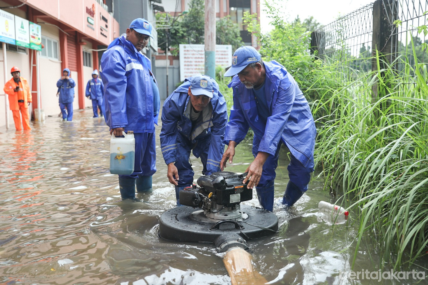 Penanganan Banjir Pondok Bambu-2.jpg