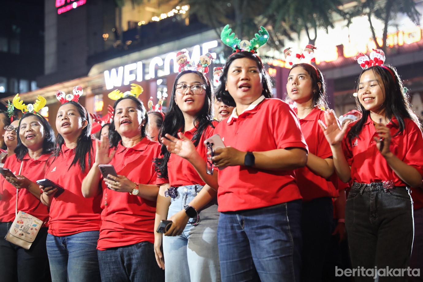 Wagub Christmas Carol Fx-8.jpg