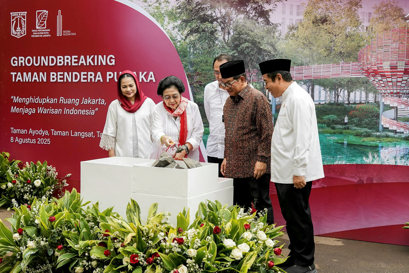 5-2 gbtamanpusaka.jpg