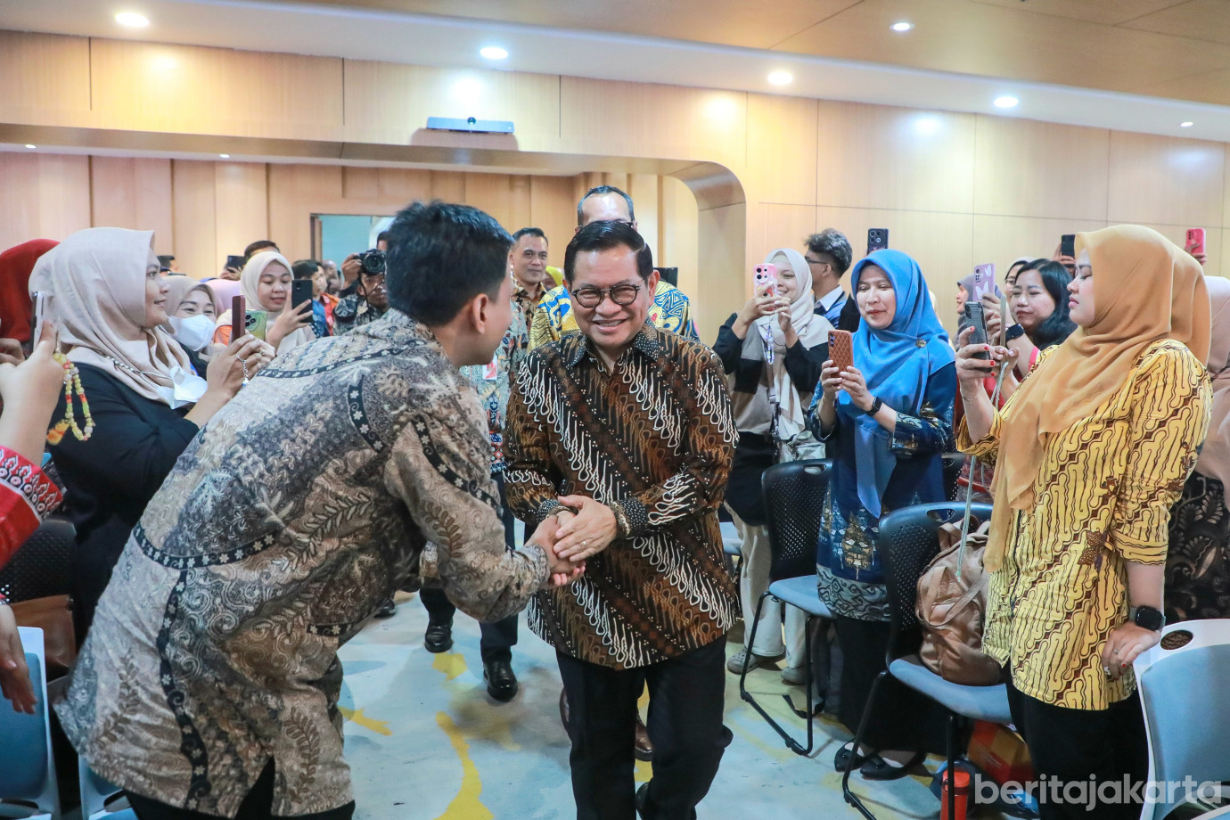 1-1pramtutuphanjaba2025.jpg