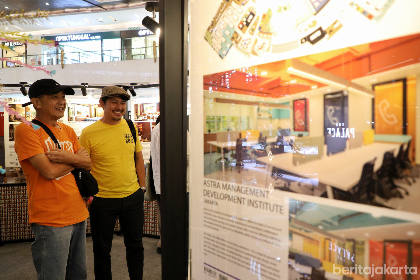 7.Melihat Pameran Jakarta Interior Festival.jpg