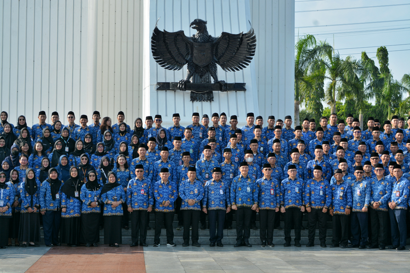 5.Ziarah TMP Kalibata.jpg