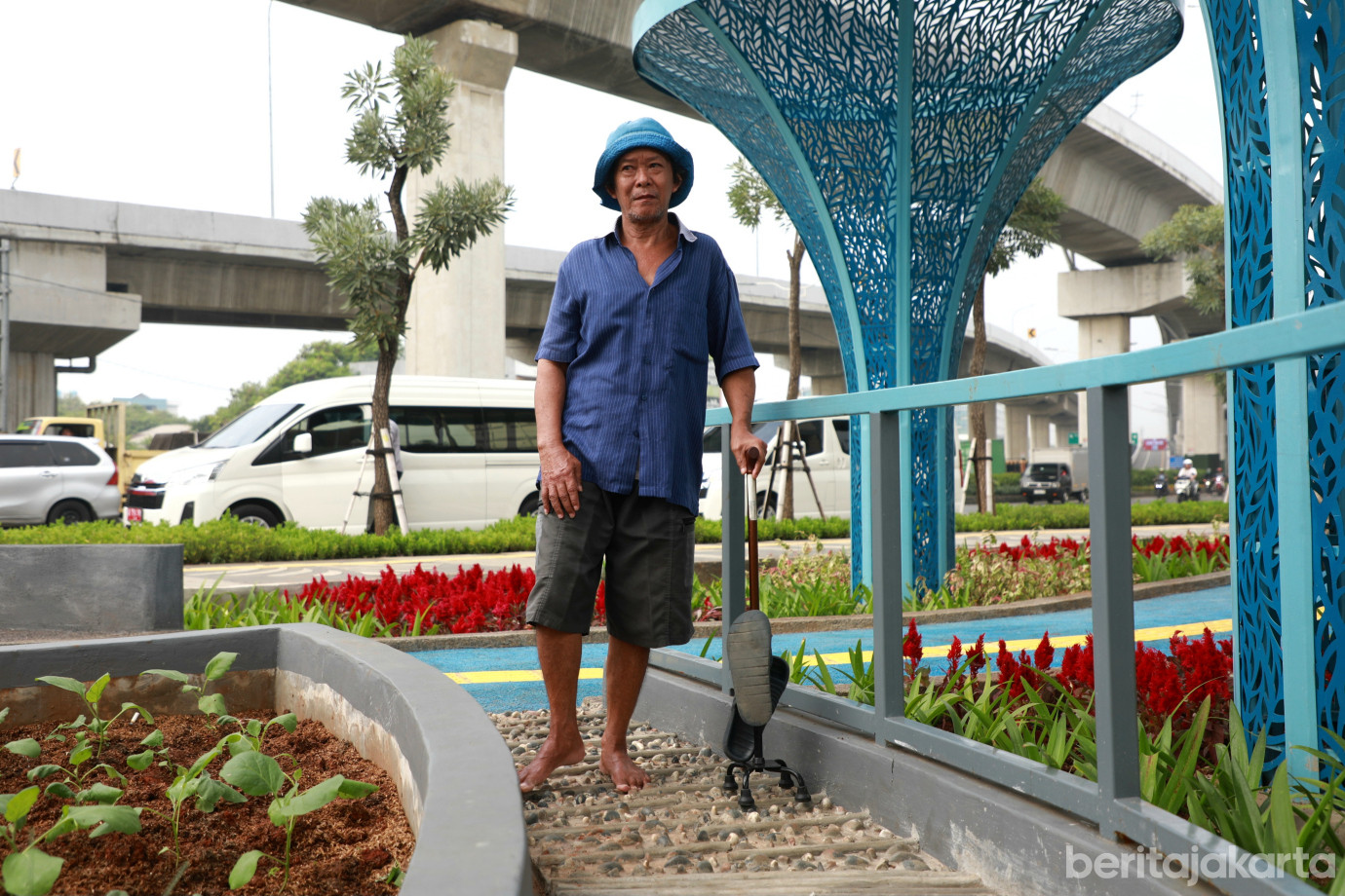8taman gapura muka cakung.jpg