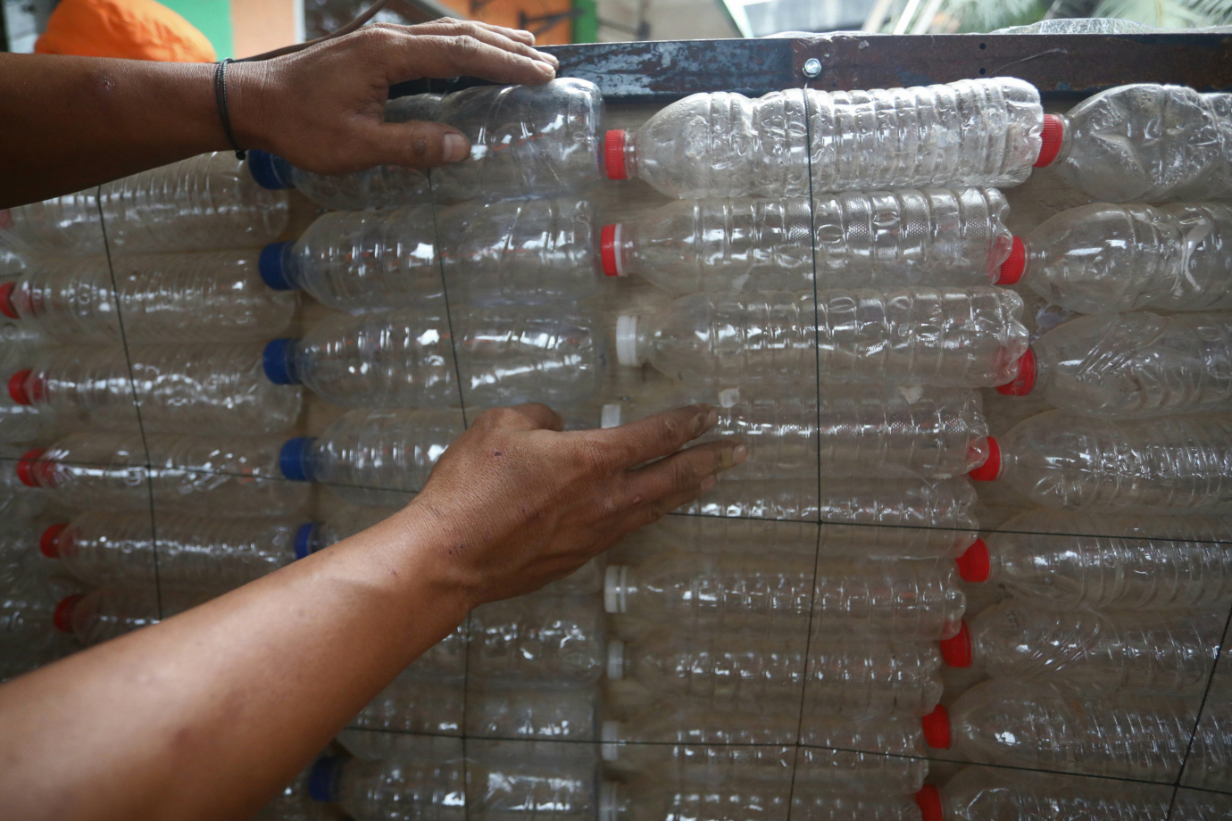 5 Kreasi Perahu Naga dari Botol Bekas_5.jpg