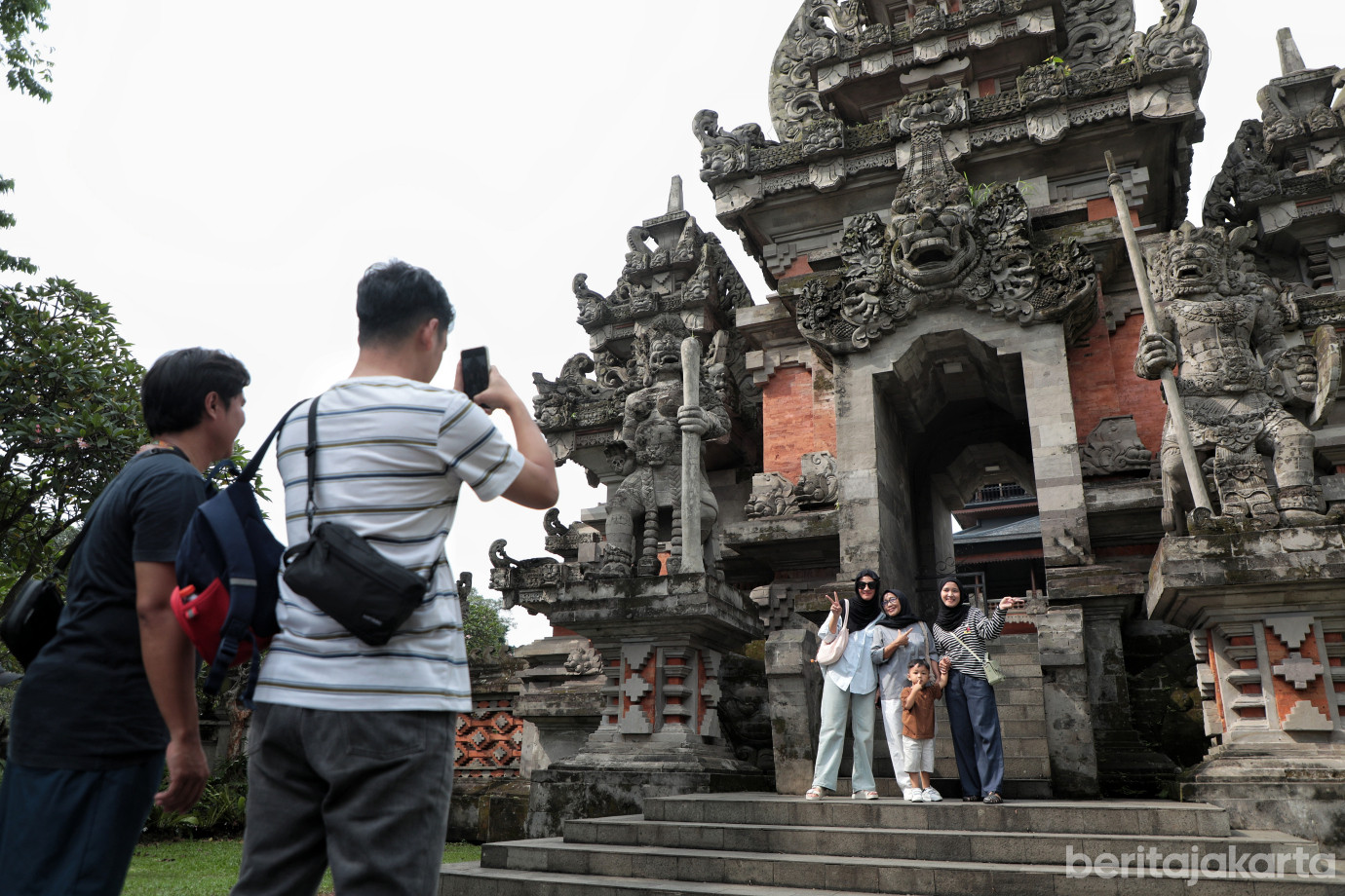 4.Menghabiskan Waktu Libur Nataru di TMII.jpg