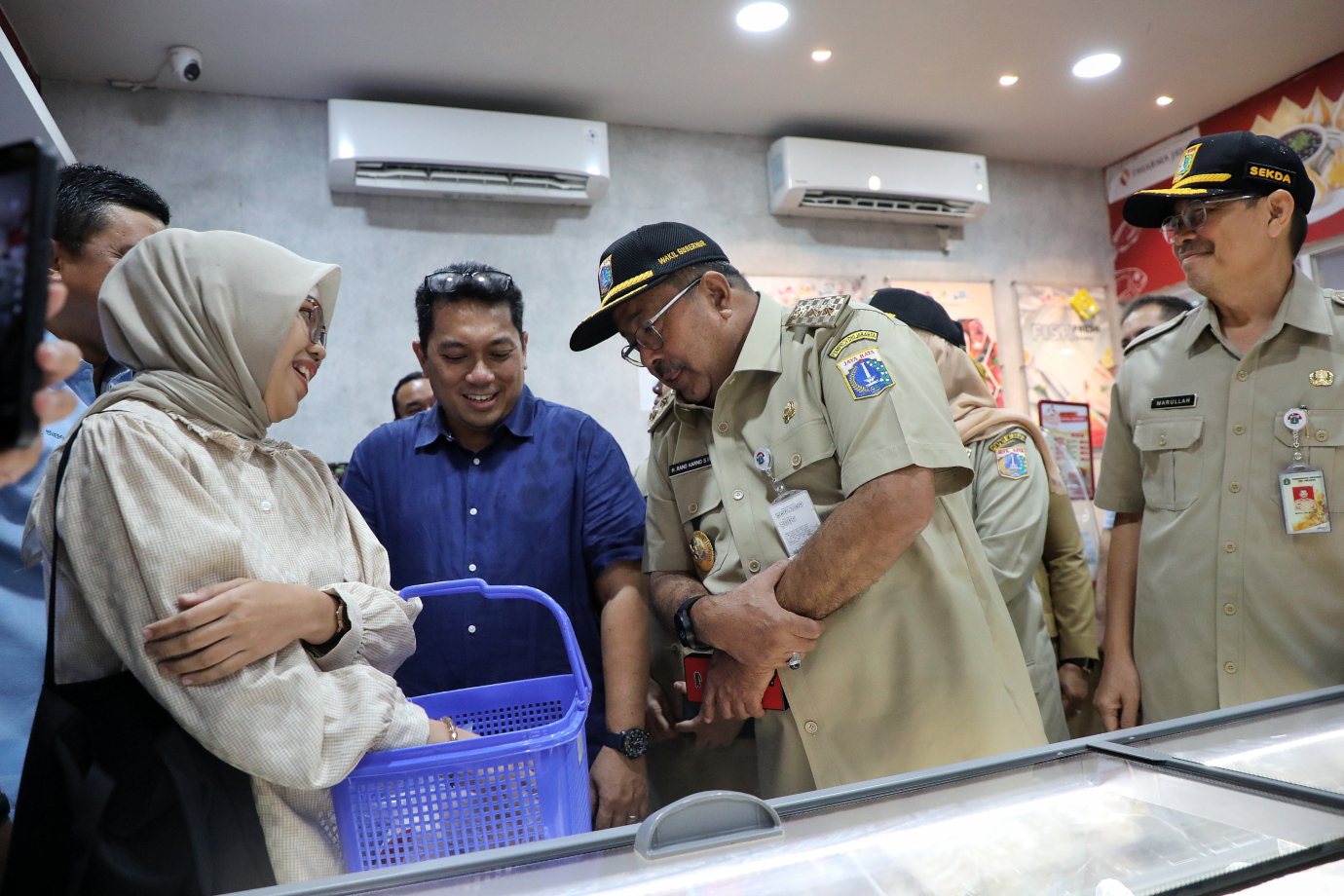 4.Wagub Rano Pastikan Kebutuhan Daging Jelang Ramadhan Tercukupi.jpg