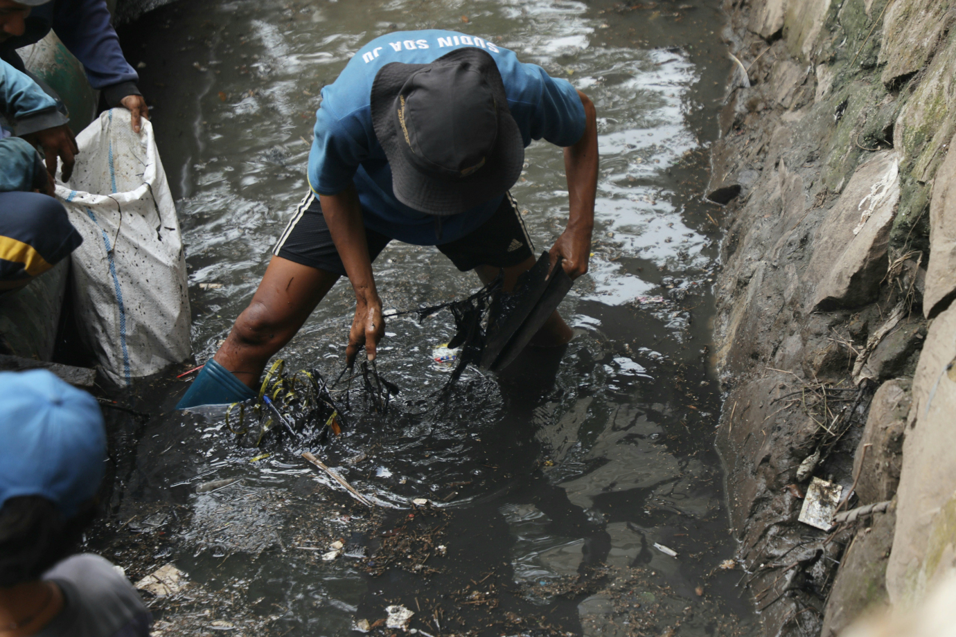 2 Pembersihan Kali PHB Cakung Drain_2.jpg
