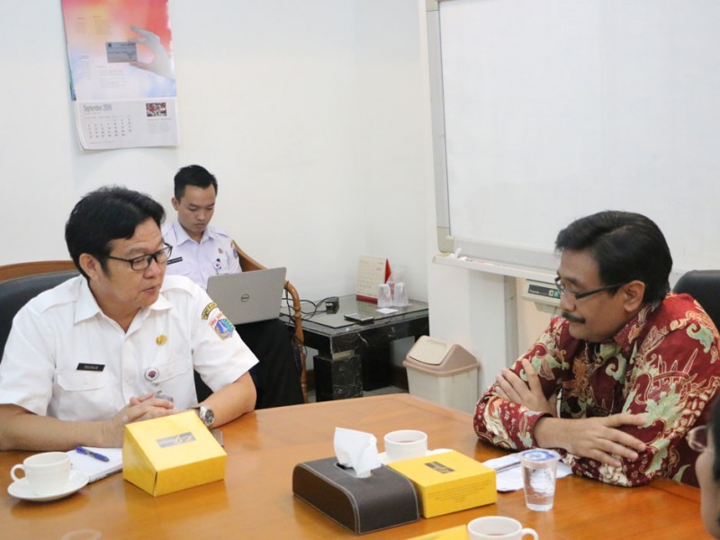 3-Djarot-Beri-Pejelasan-Program-Unggulan-DKIyopie-.jpg