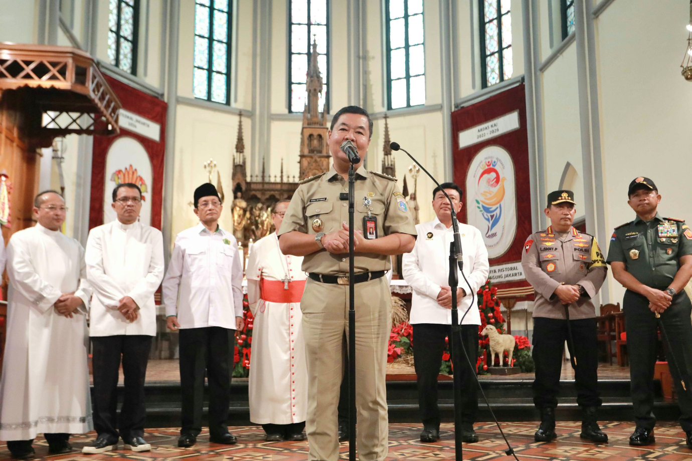 05 pj Kunjungan Gereja.jpg